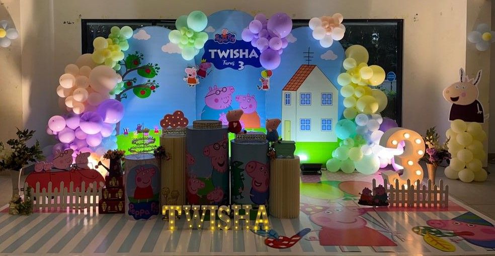 Peppa Pig birthday party decorations
