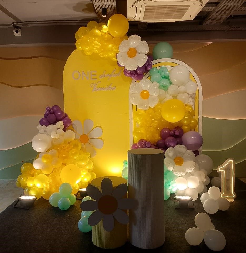 Little Miss ONEderful Birthday Decoration