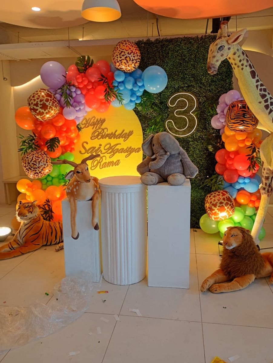 Tropical Jungle Fiesta Birthday Decoration