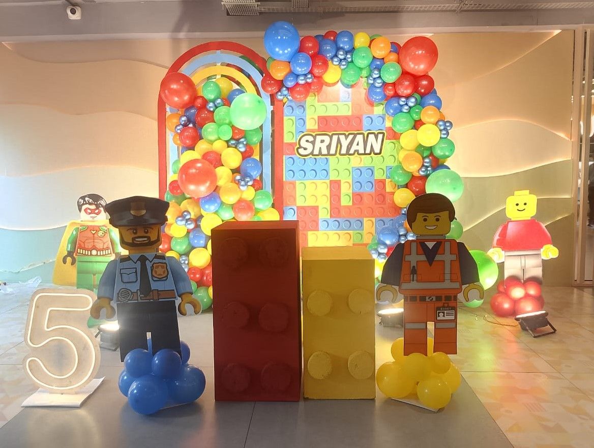 LEGO Mania