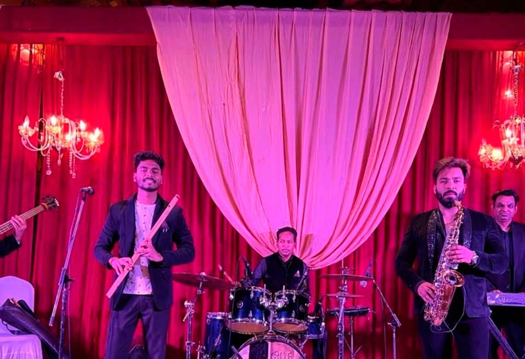 Live Instrumental Music Show service parties