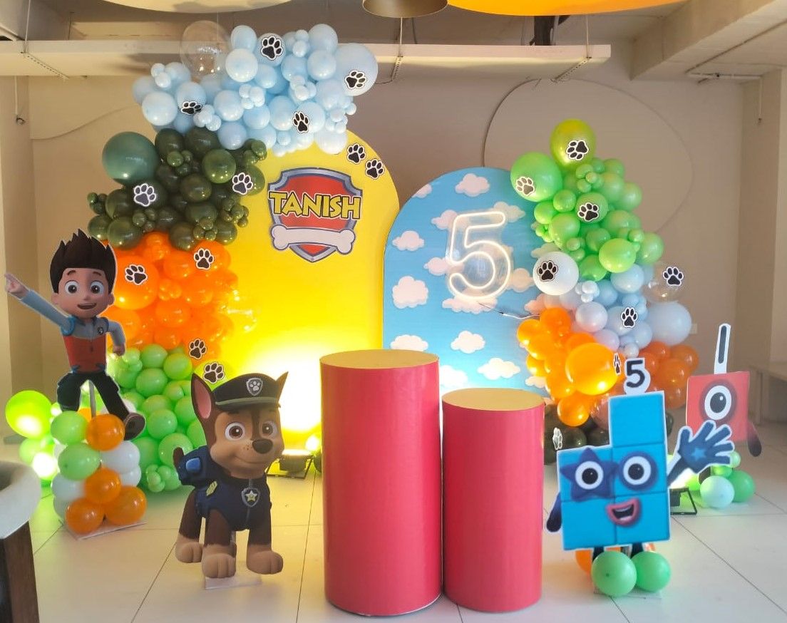 Bark-tastic Birthday Decoration