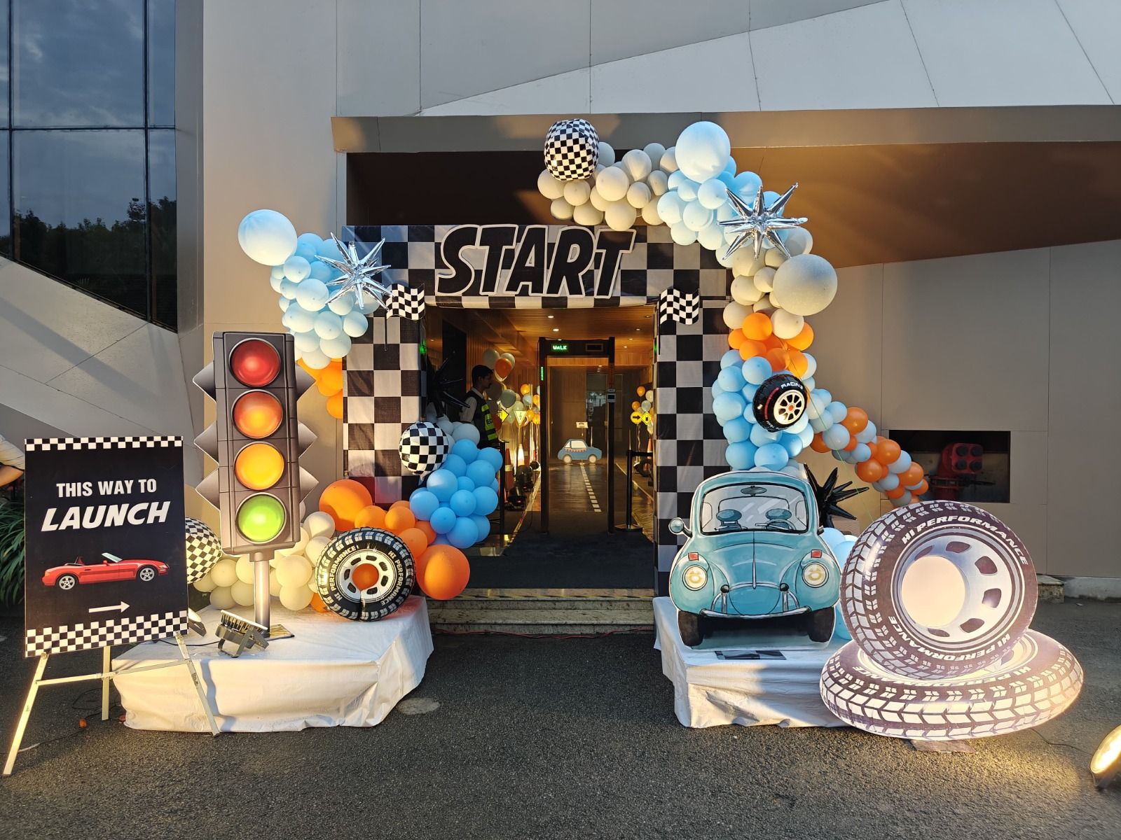 Race Track Adventure Decoration