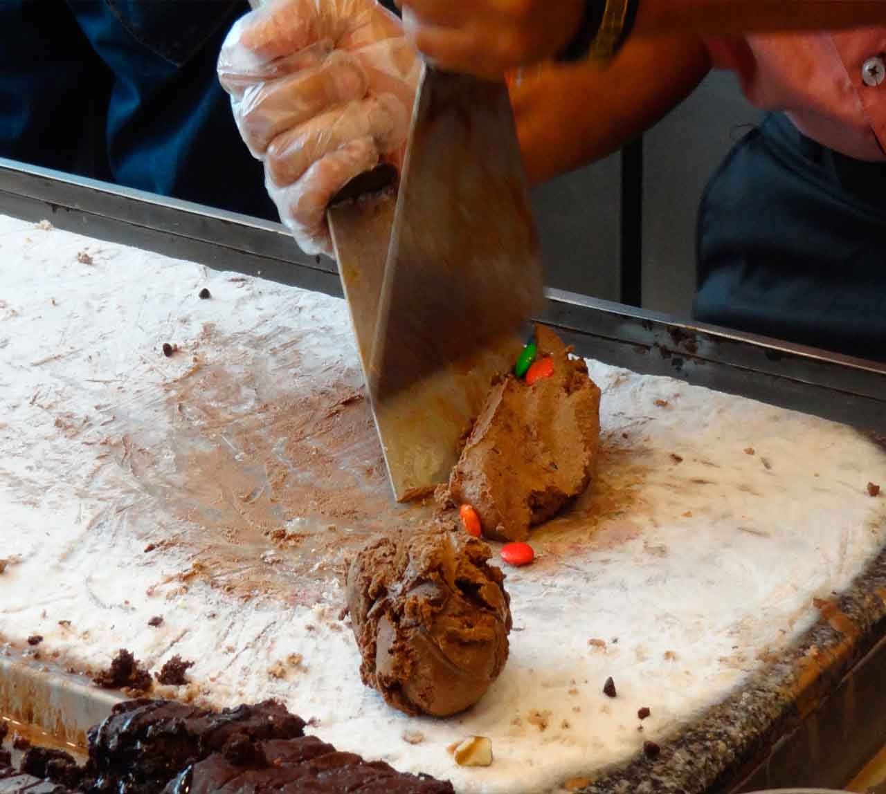Cold stone Icecream Live stall Service in parities