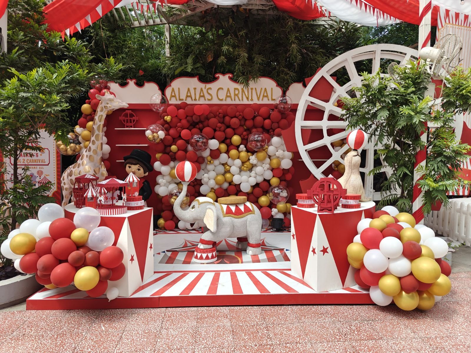 Magnificent Carnival Theme Decoration