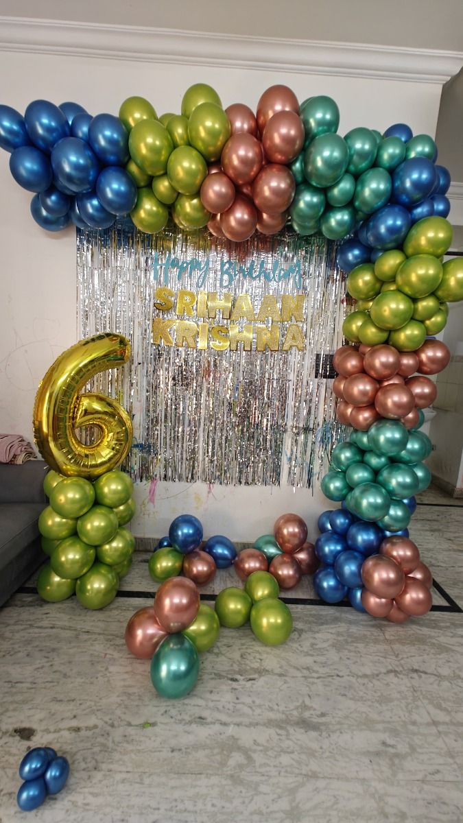 Menschy Metallic Home Decoration