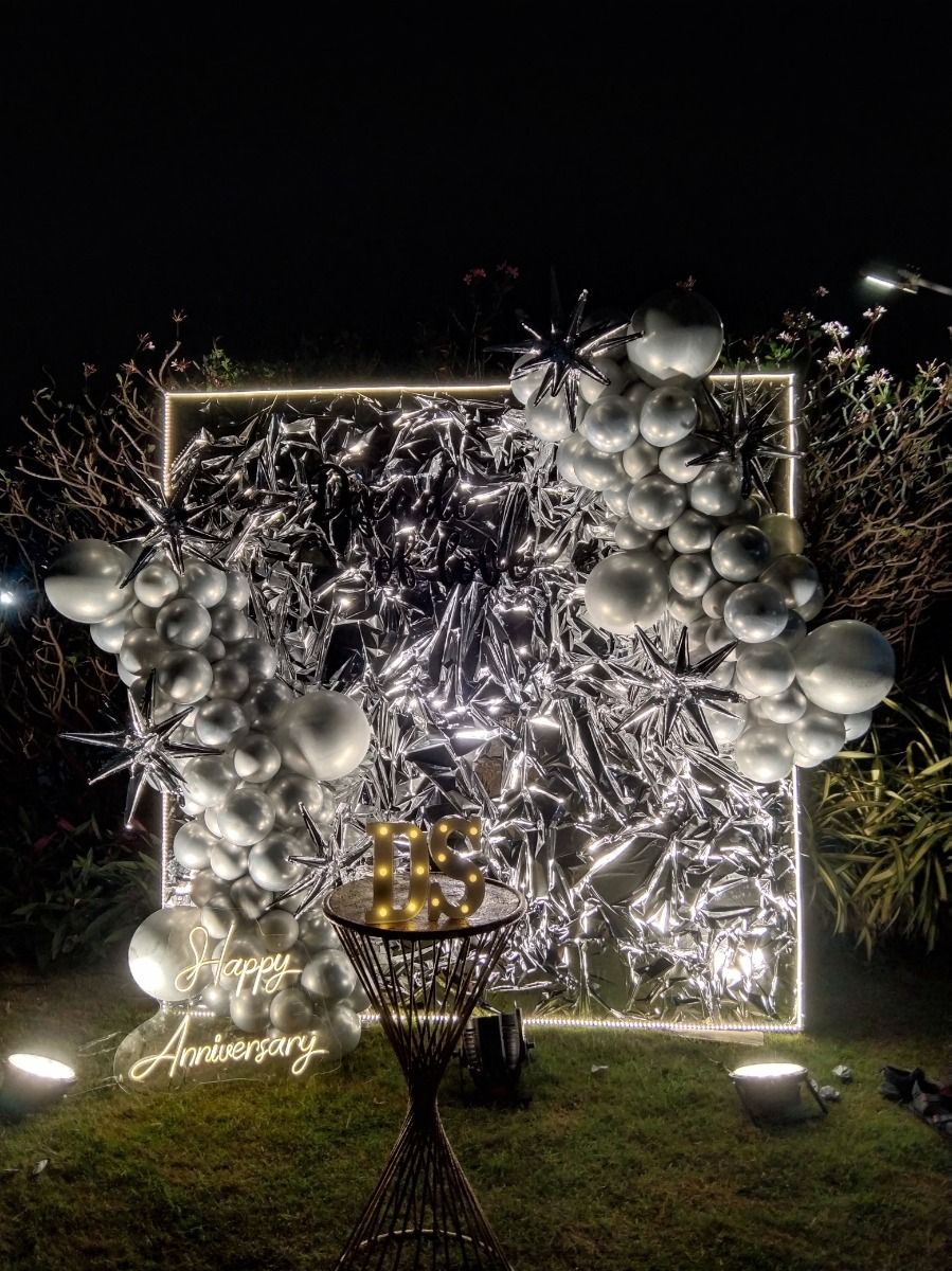  Conspicuous Anniversary Decoration