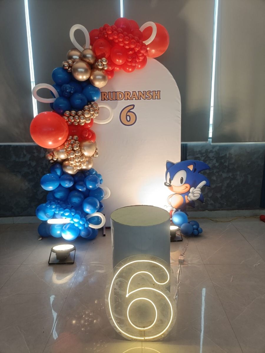 Festooned Felicitation Setup