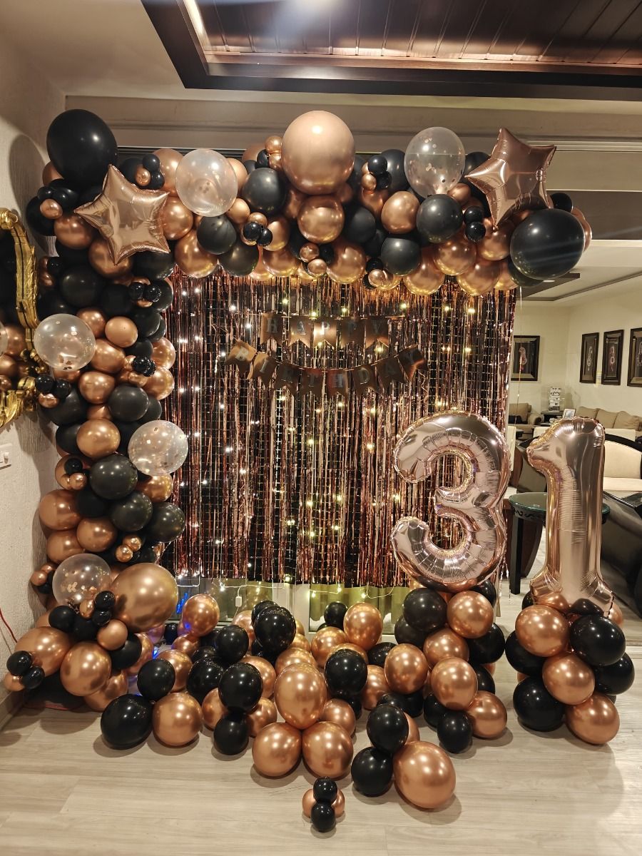 Chic Champagne & Onyx Party Decor
