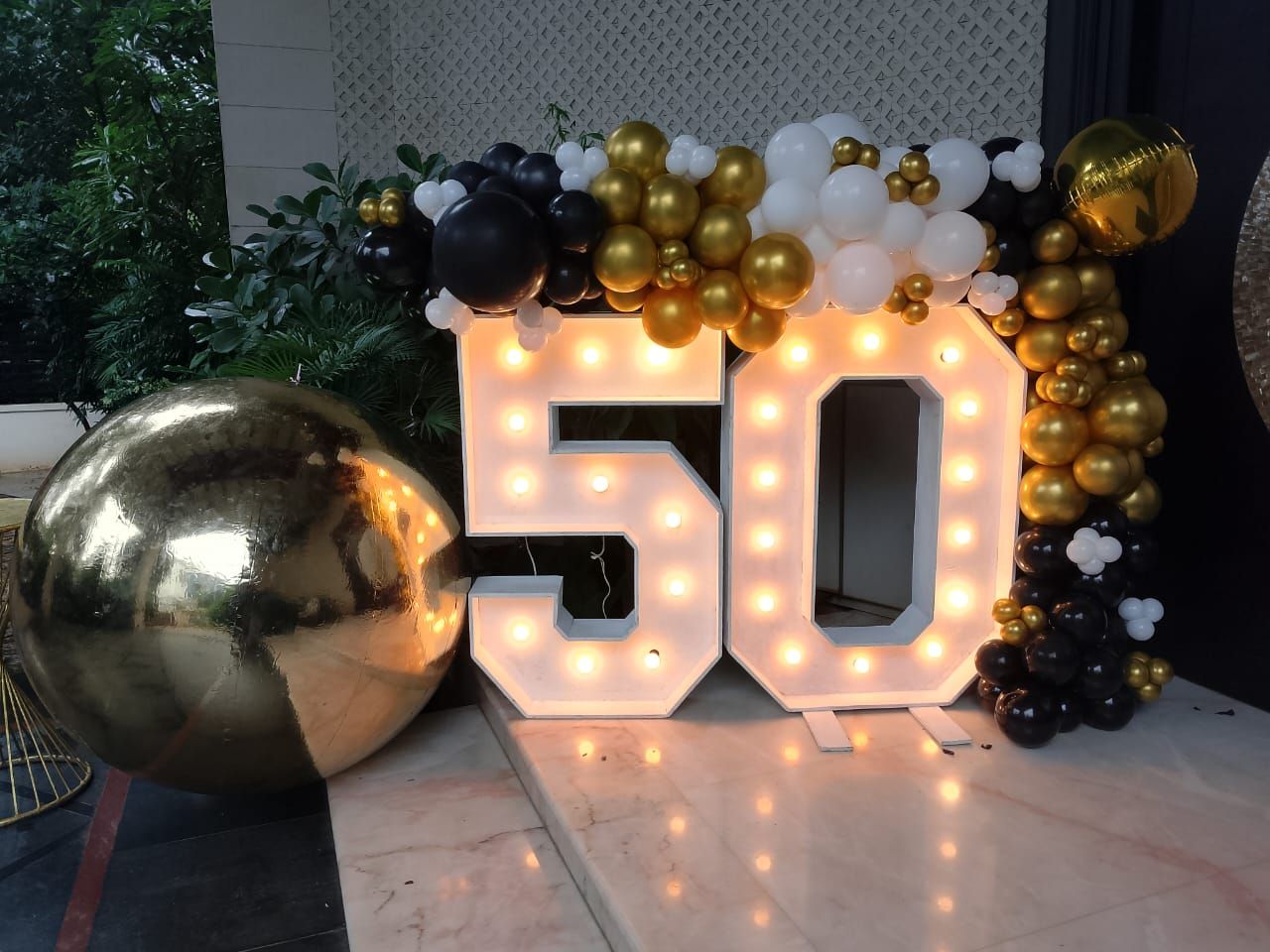 Gatsby-Glam Birthday Party Setup