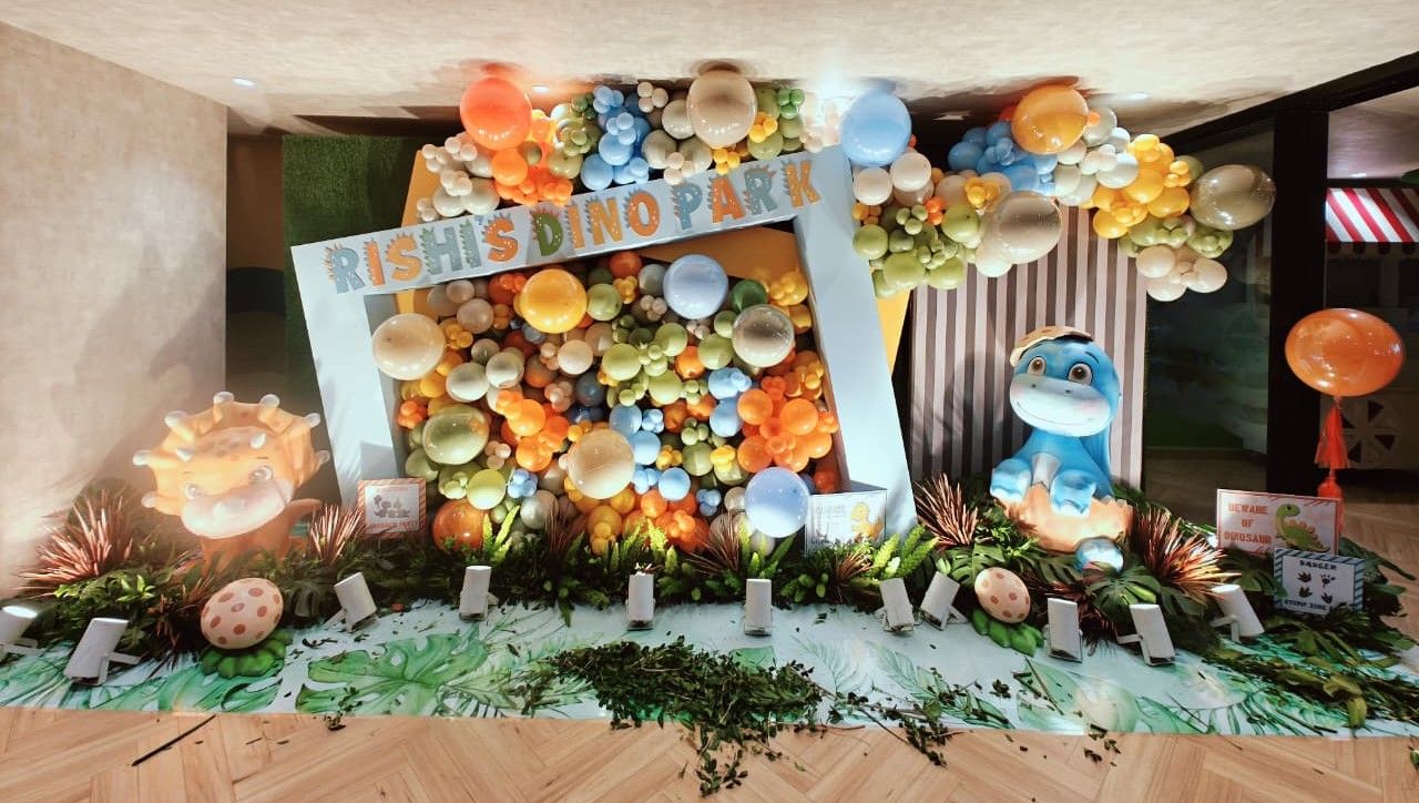 Dino Tracks & Jungle Snacks