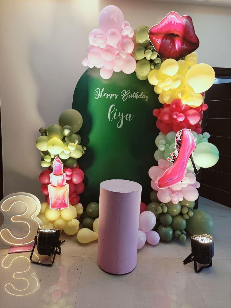 Mini Diva Glam Zone Setup