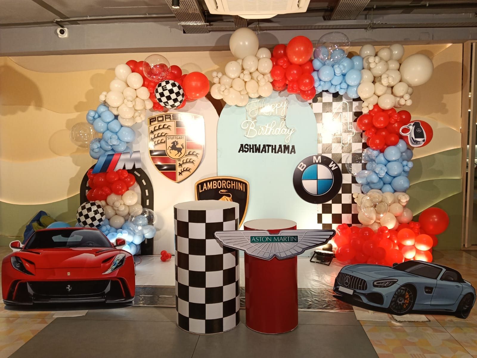 Trackside Titans Party Decor