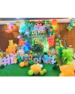 Lustrous Jungle Theme Birthday Decoration