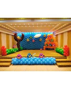 Balloon wall Angry Bird with balloon structures