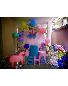 Round Frame With Organic Balloon Arch