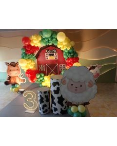 Farm Friends Party Setup